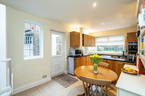 4 bedroom semi-detached house for sale, Holland Avenue, London, SW20