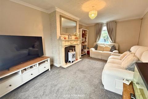 3 bedroom terraced house for sale, St. Davids Square, Rhyl