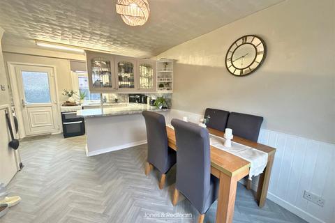 3 bedroom terraced house for sale, St. Davids Square, Rhyl