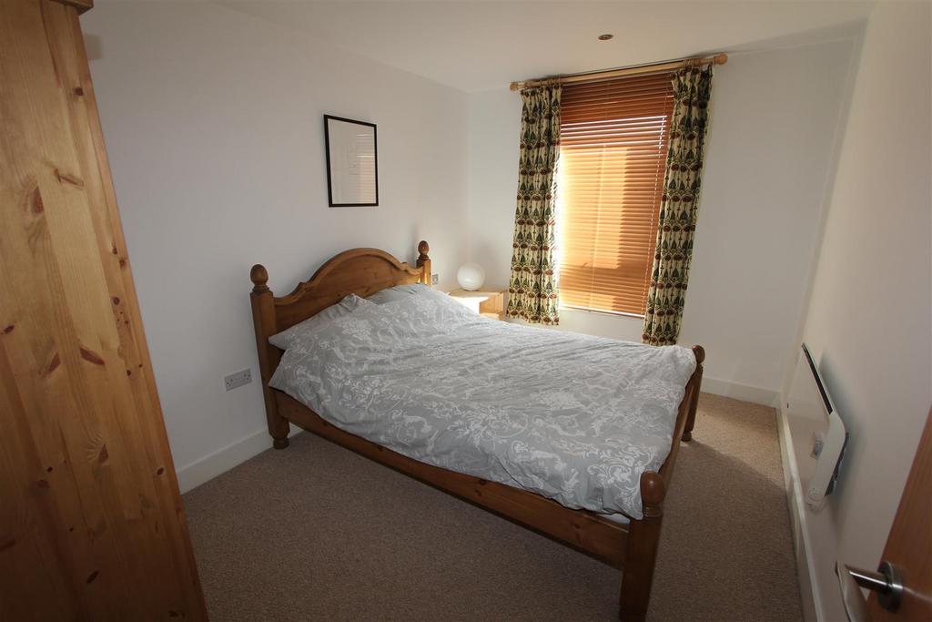 Bedroom.JPG