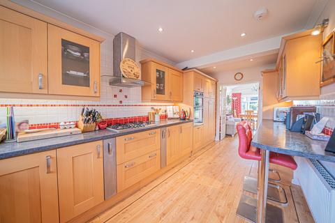 undefined, Alveston Grove, Knowle, B93