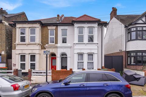 2 bedroom flat for sale, Cranmer Road, Forest Gate, E7