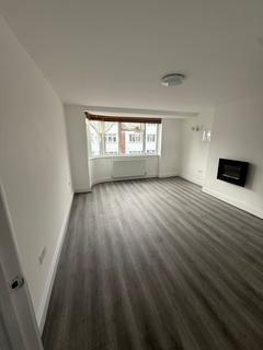 2 bedroom flat to rent, Danes Gate, Harrow HA1