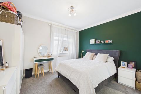 2 bedroom apartment for sale, Ashcombe Close, Ashford, Surrey, TW15