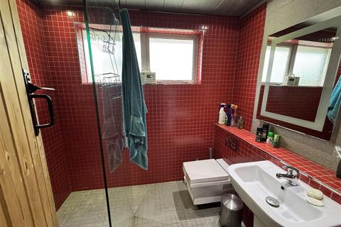 undefined, Robin Close (Room One), Birmingham B36