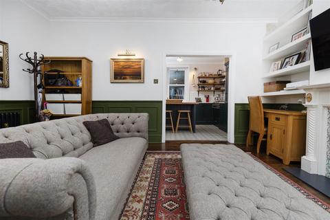 4 bedroom end of terrace house for sale, Virginia Road, Huddersfeild