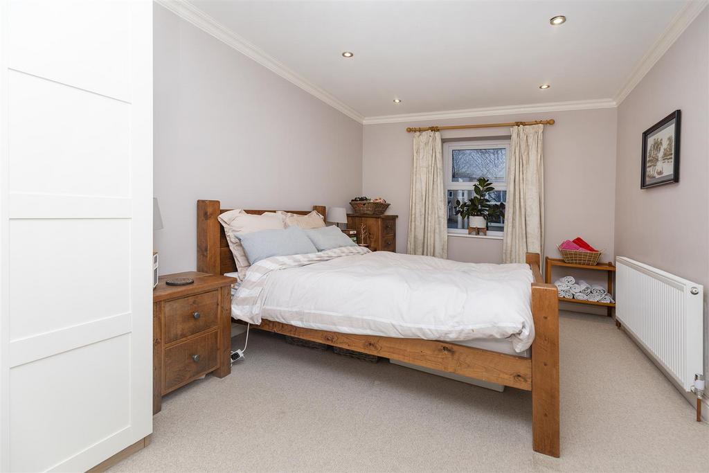 Bramleys Estate Agents - Virginia Road - Marsh (10