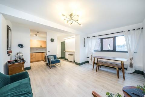 1 bedroom flat to rent, London Road, London