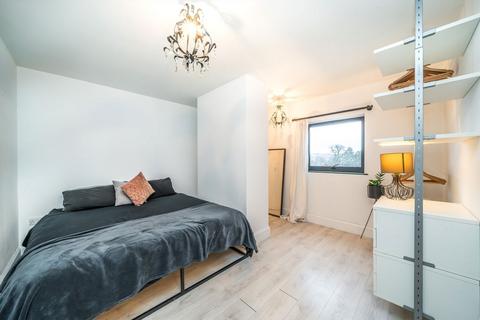 1 bedroom flat to rent, London Road, London