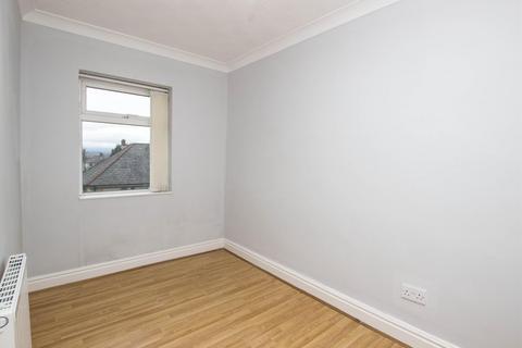 3 bedroom terraced house to rent, Gillibrand Street, Darwen