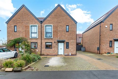 3 bedroom semi-detached house for sale, Gladiator Way, Hornchurch, RM12