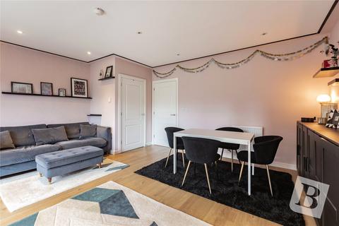 3 bedroom semi-detached house for sale, Gladiator Way, Hornchurch, RM12