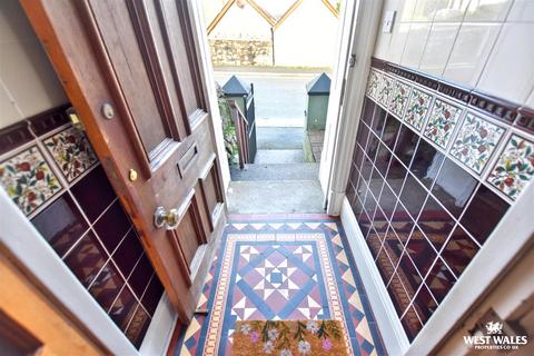 3 bedroom semi-detached house for sale, Holyland Road, Pembroke