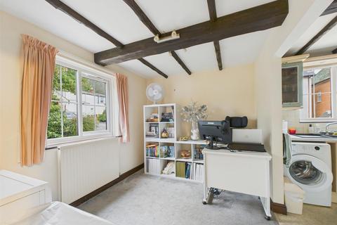 3 bedroom semi-detached house for sale, 5 Claremont Court Malvern Wells