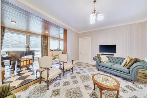 6 bedroom detached house for sale, Moor Park Road, Northwood, Middlesex
