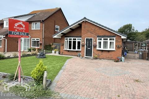 3 bedroom bungalow for sale, Frobisher Drive, Lytham St. Annes, Lancashire, FY8 2RG
