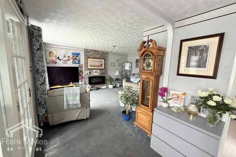 3 bedroom bungalow for sale, Frobisher Drive, Lytham St. Annes, Lancashire, FY8 2RG