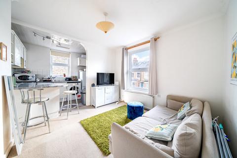 2 bedroom flat for sale, Balvernie Grove, Southfields, SW18