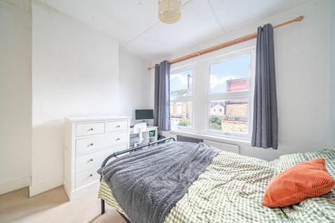 2 bedroom flat for sale, Balvernie Grove, Southfields, SW18