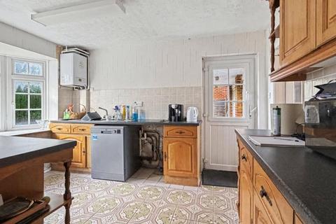 4 bedroom detached house for sale, Moreton Close, Churt, Farnham, Surrey, GU10