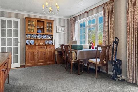 4 bedroom detached house for sale, Moreton Close, Churt, Farnham, Surrey, GU10
