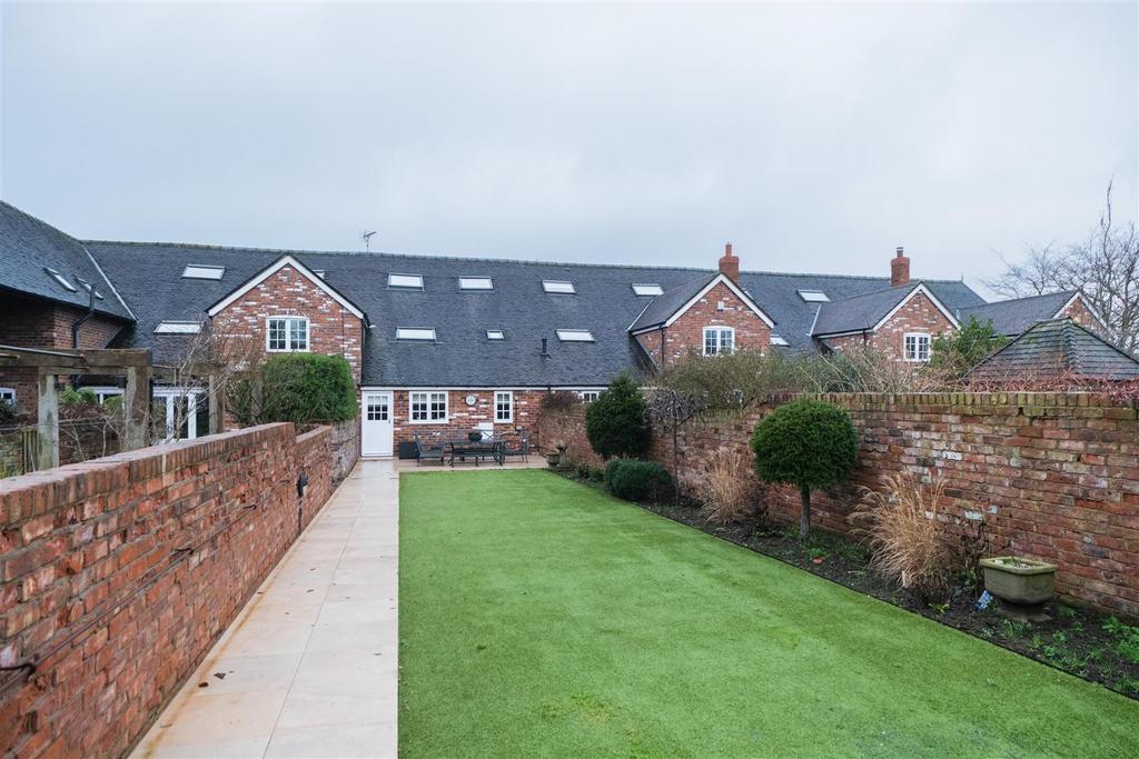 4 Beeston Hall Mews-007.JPG