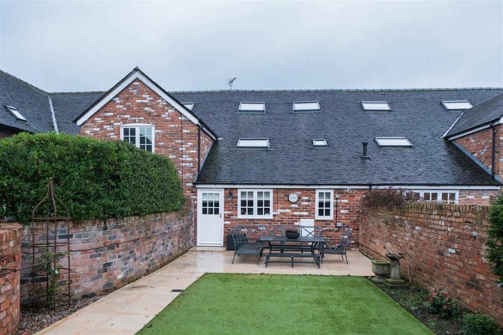 4 Beeston Hall Mews-008.JPG