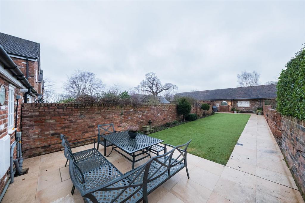 4 Beeston Hall Mews-011.JPG