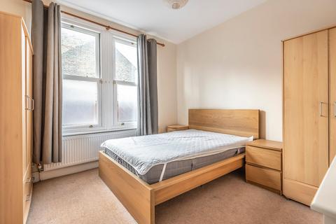 2 bedroom flat for sale, Balvernie Grove, Southfields, SW18