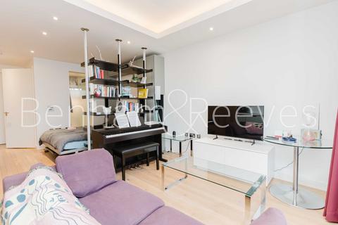 Studio to rent, Cobblestone Square, Wapping Lane E1W