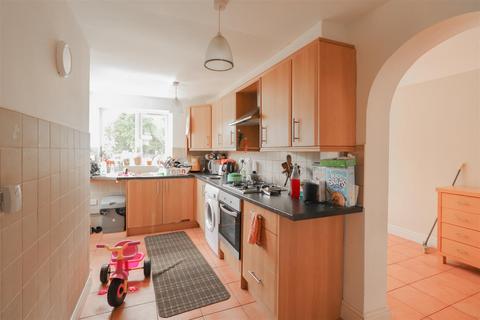 3 bedroom terraced house to rent, The Earls Croft, Coventry CV3