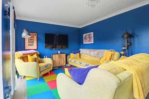 3 bedroom semi-detached house for sale, Portsmouth Road, Southampton SO31