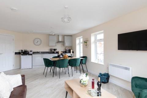 2 bedroom apartment to rent, Watford Road, London, HA0