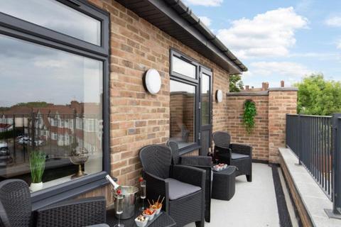 2 bedroom apartment to rent, Watford Road, London, HA0