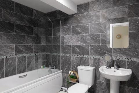 2 bedroom apartment to rent, Watford Road, London, HA0