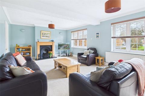 5 bedroom detached house for sale, Paddock Close, Wiltshire SN25