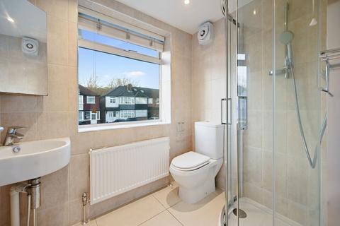 2 bedroom flat to rent, Jubilee Road, Greenford, UB6