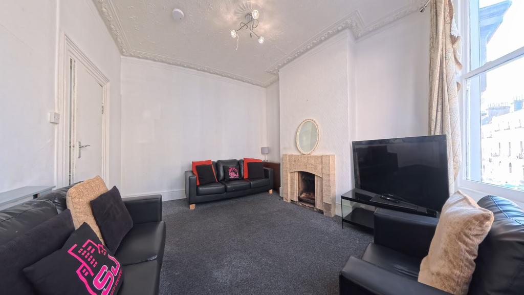 Lounge 1
