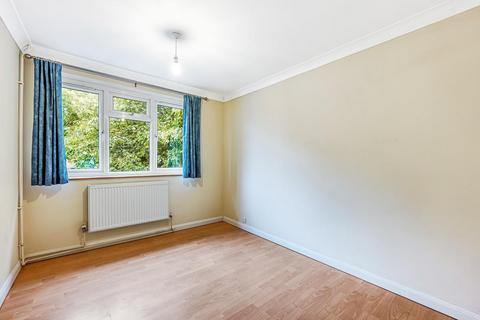 2 bedroom flat to rent, Sutton Lane North Chiswick London