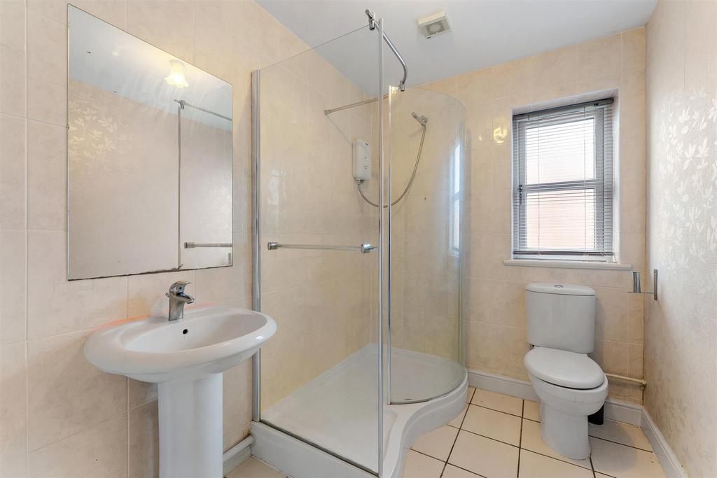 Bed 2 En Suite