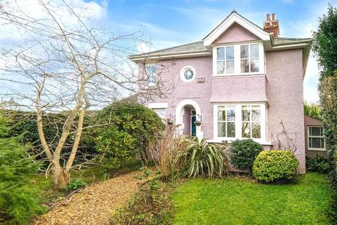 4 bedroom detached house for sale, Blackbridge Road, Freshwater