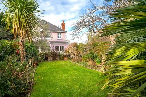 4 bedroom detached house for sale, Blackbridge Road, Freshwater