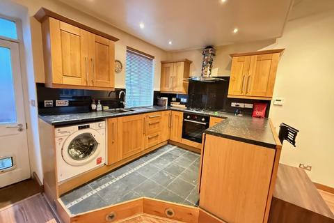 undefined, Brunswick Gardens, Halifax HX1