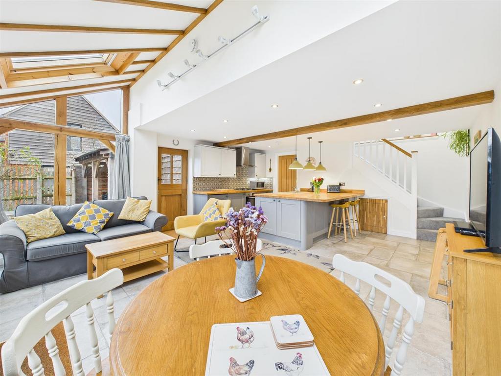 Living Room/Kitchen