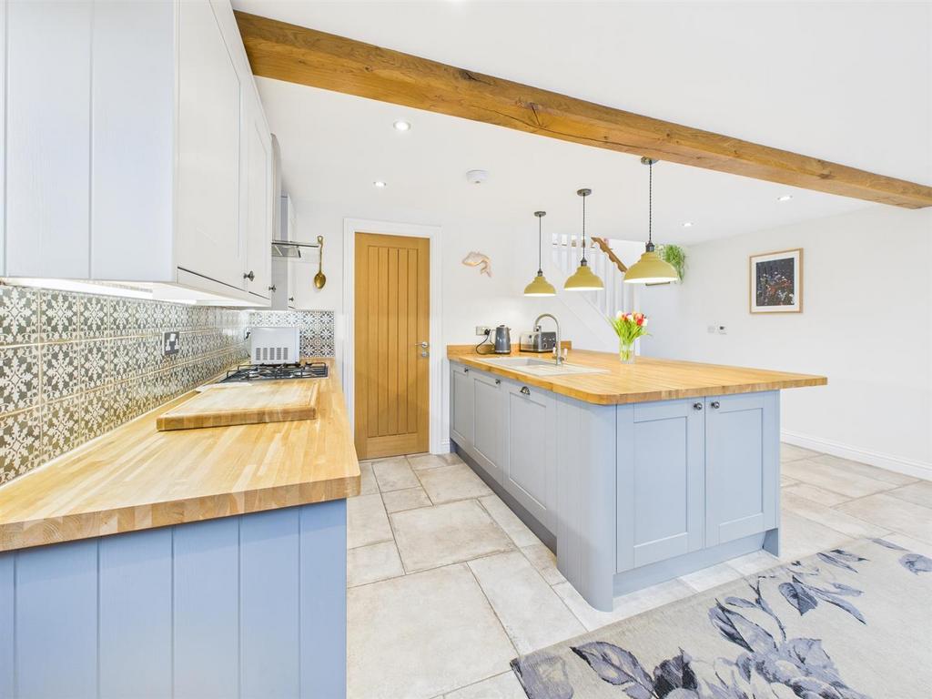 Living Room/Kitchen