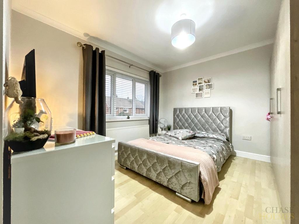 Bedroom 2 (Rear)