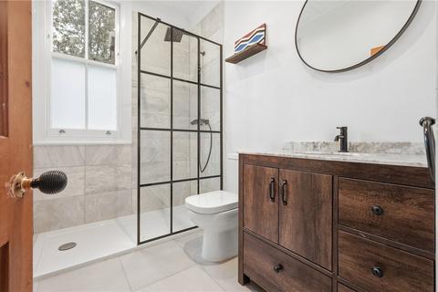 2 bedroom maisonette for sale, Nevis Road, London, SW17