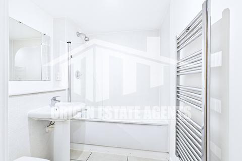 2 bedroom apartment to rent, Centenary Plaza, Birmingham B1