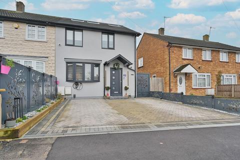 Pentland Road, Bushey, WD23