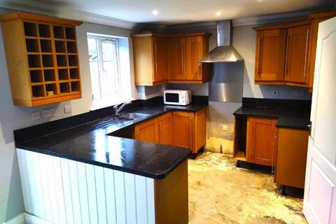 4 bedroom semi-detached house to rent, Ballingdon Gardens, Sudbury CO10